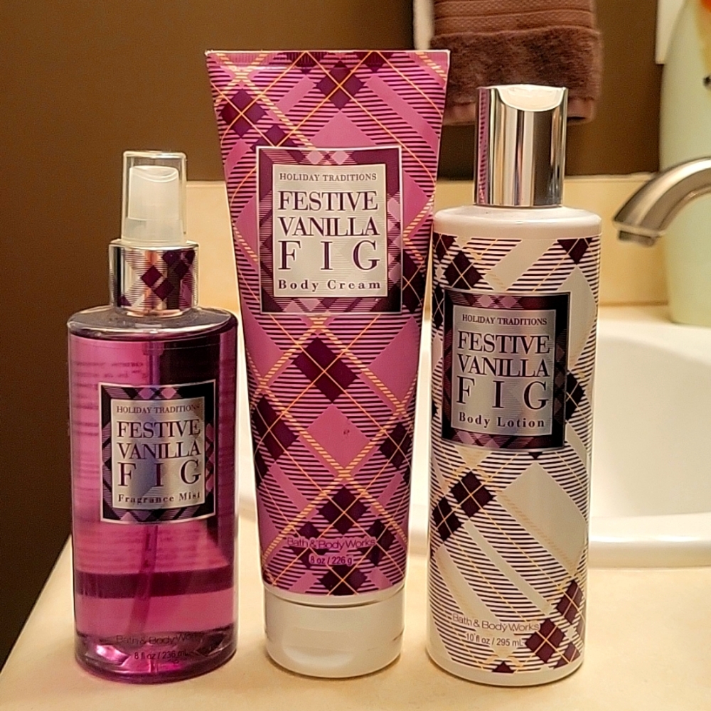 RARE!! Discontinued Bath & Body Works Holiday Traditions Festive Vanilla Fig.